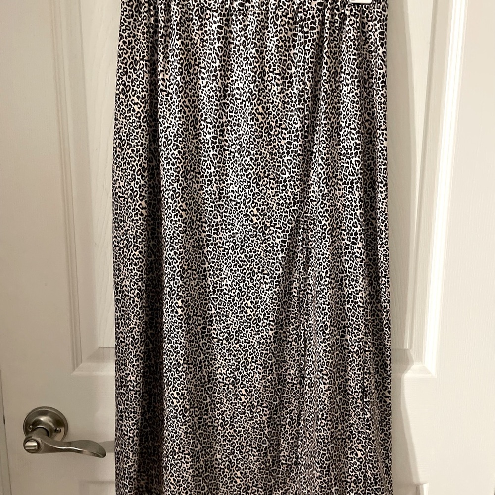 Leopard print skirt